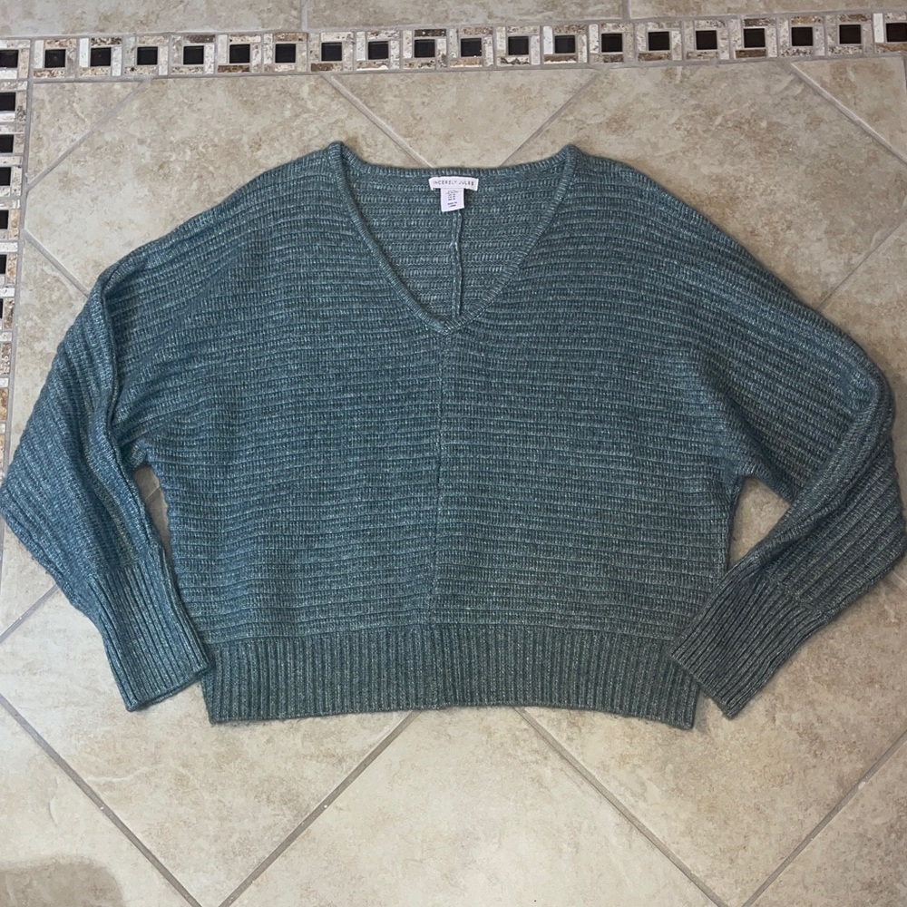 Sincerely Jules Women’s  V-Neck Sweater XL